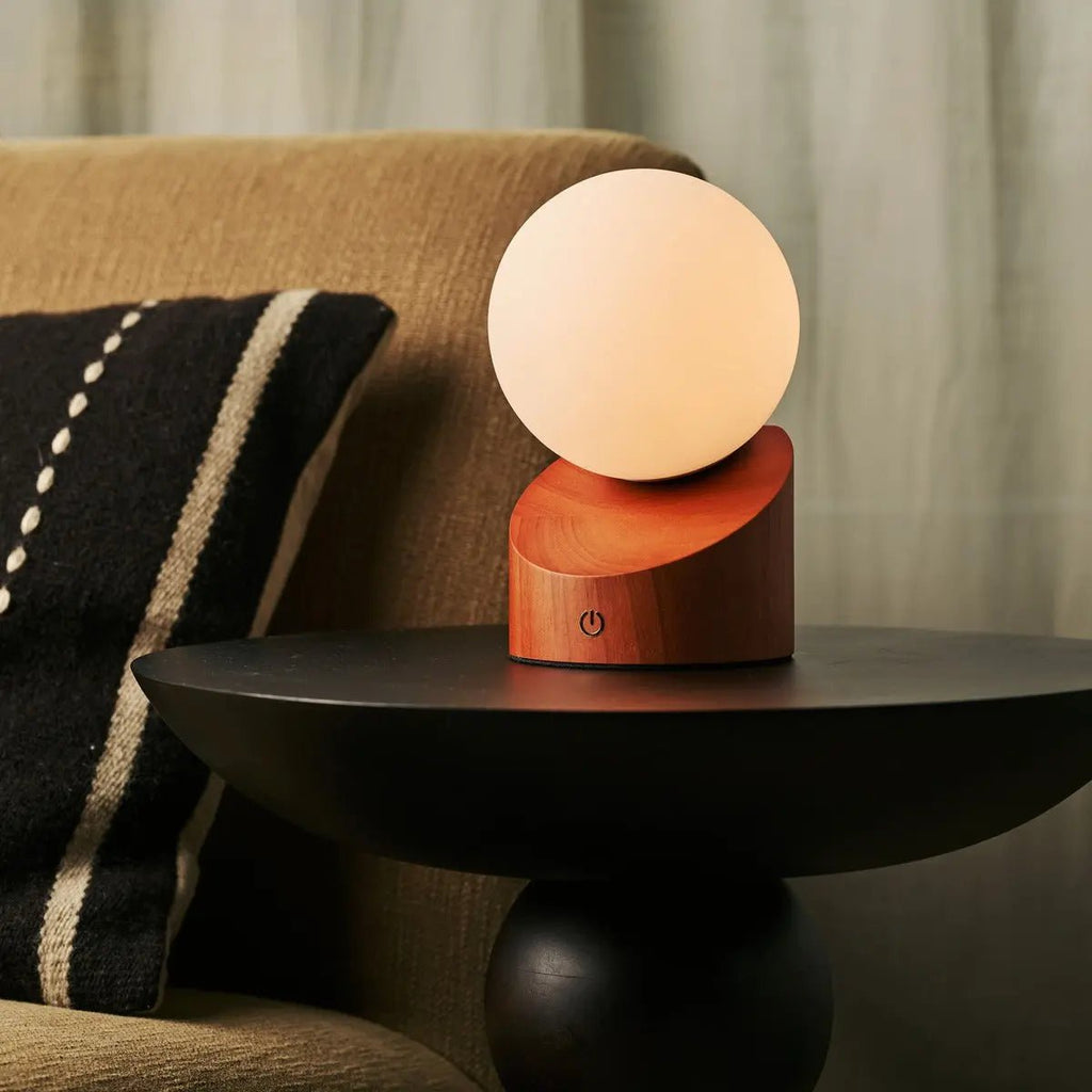 Morris – Sladdlös Uppladdningsbar Mini-Bordslampa i Kastanjebrunt