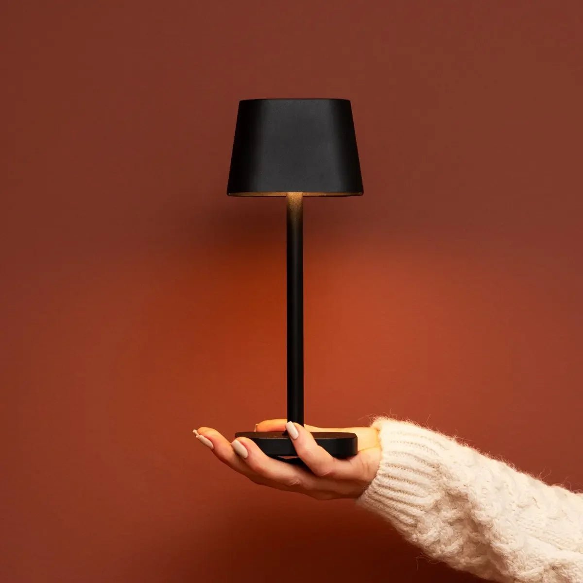 Ava Svart Sladdlös Bordslampa