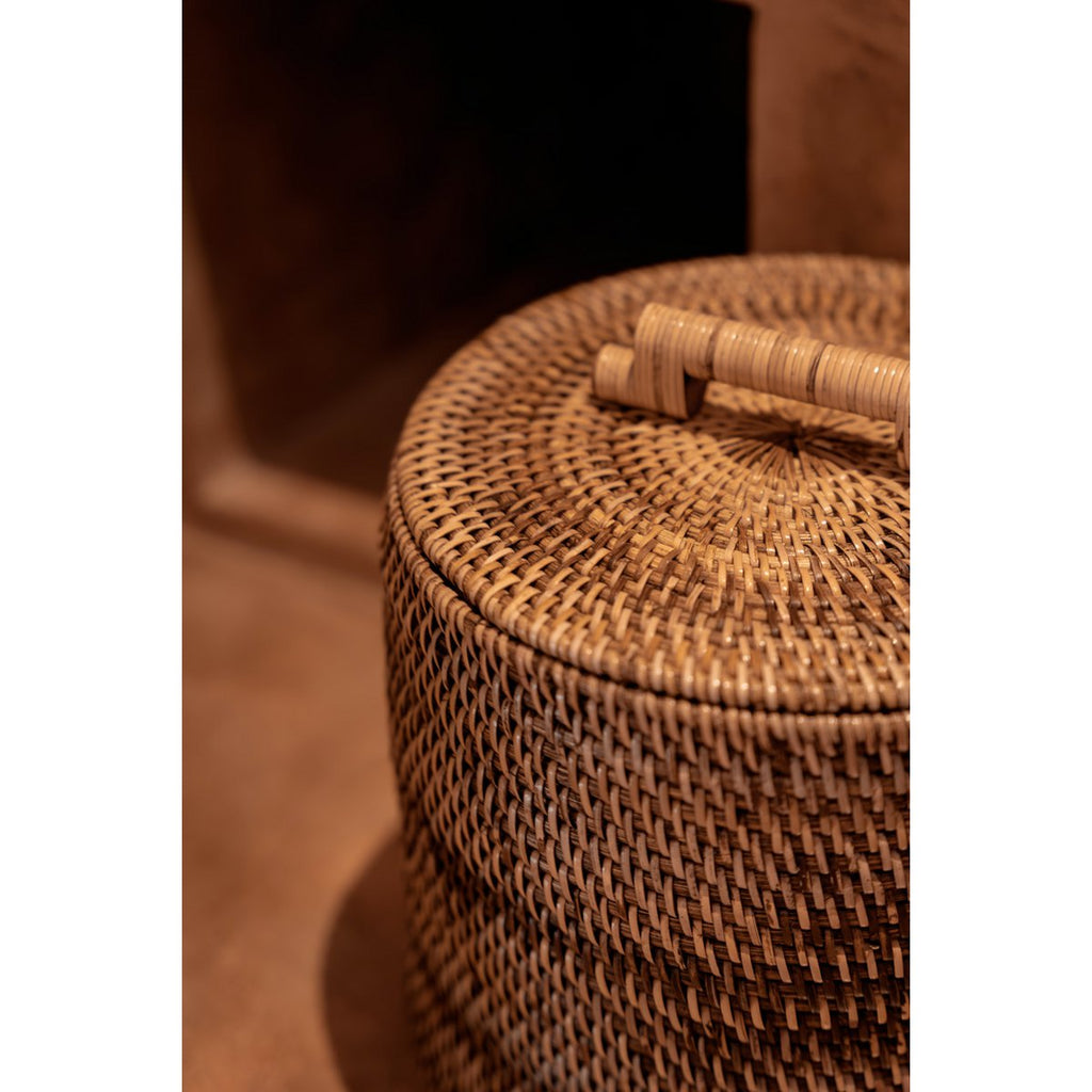 Rattan-korgen Hög, Naturbrun – med Lock