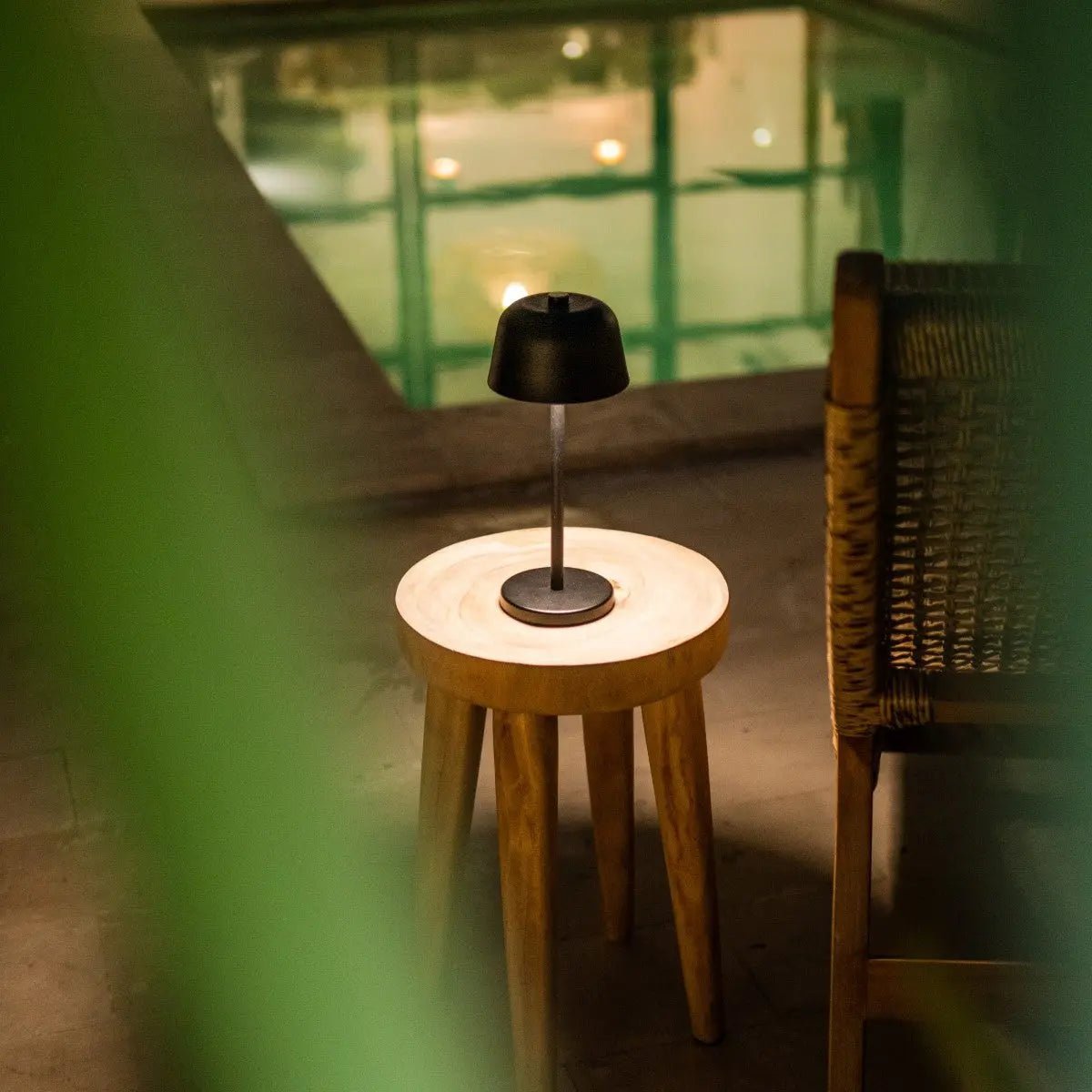 Anton Svart Sladdlös Bordslampa