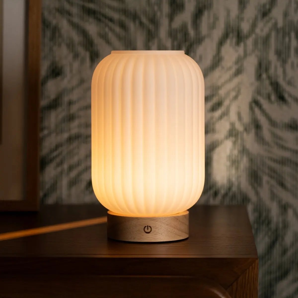 Bordslampa i Trä Lilly Ljusbrun