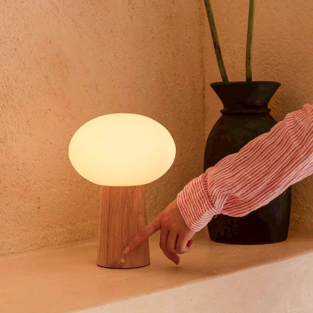 Sladdlös bordslampa Max – uppladdningsbar & dimbar | Tavellio
