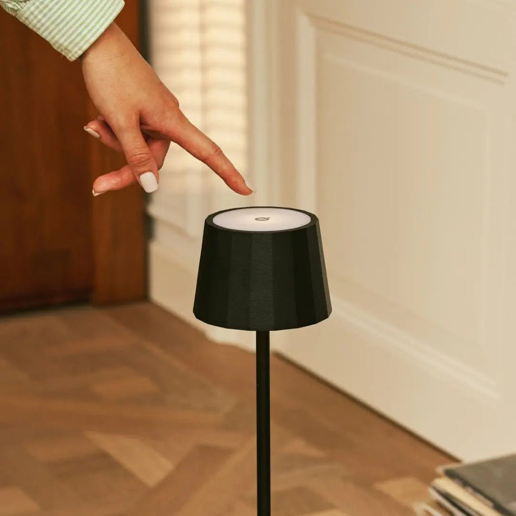 Bordslampa i Trä William Svart