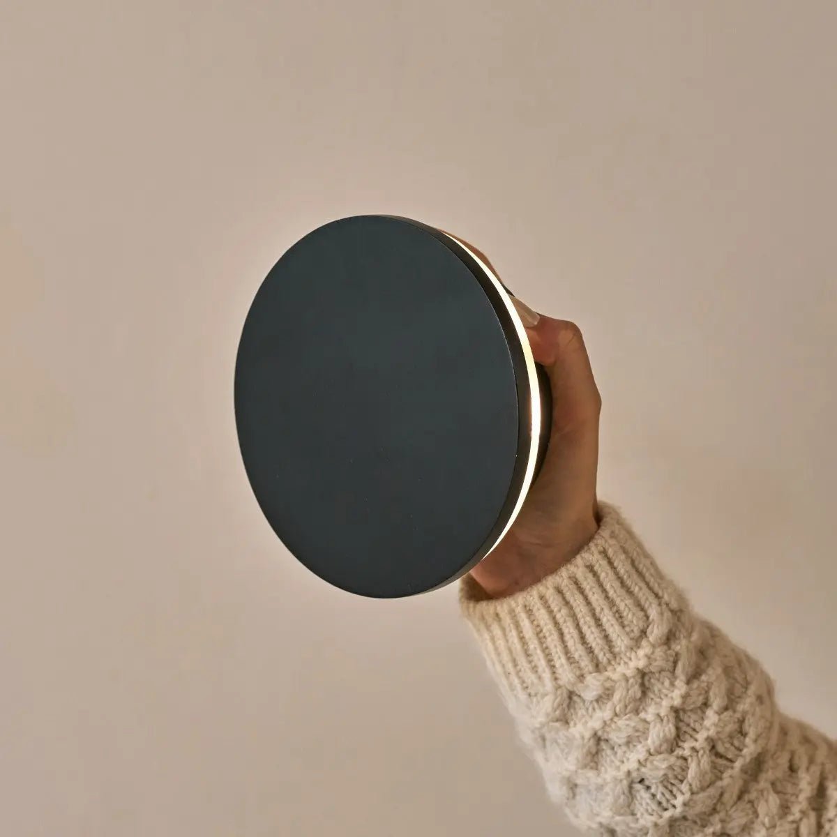 Lou Svart Sladdlös Vägglampa