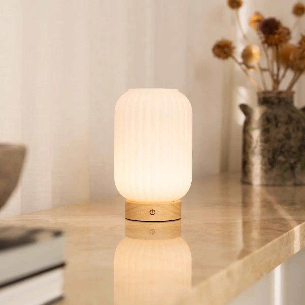 Bordslampa i Trä Lilly Ljusbrun