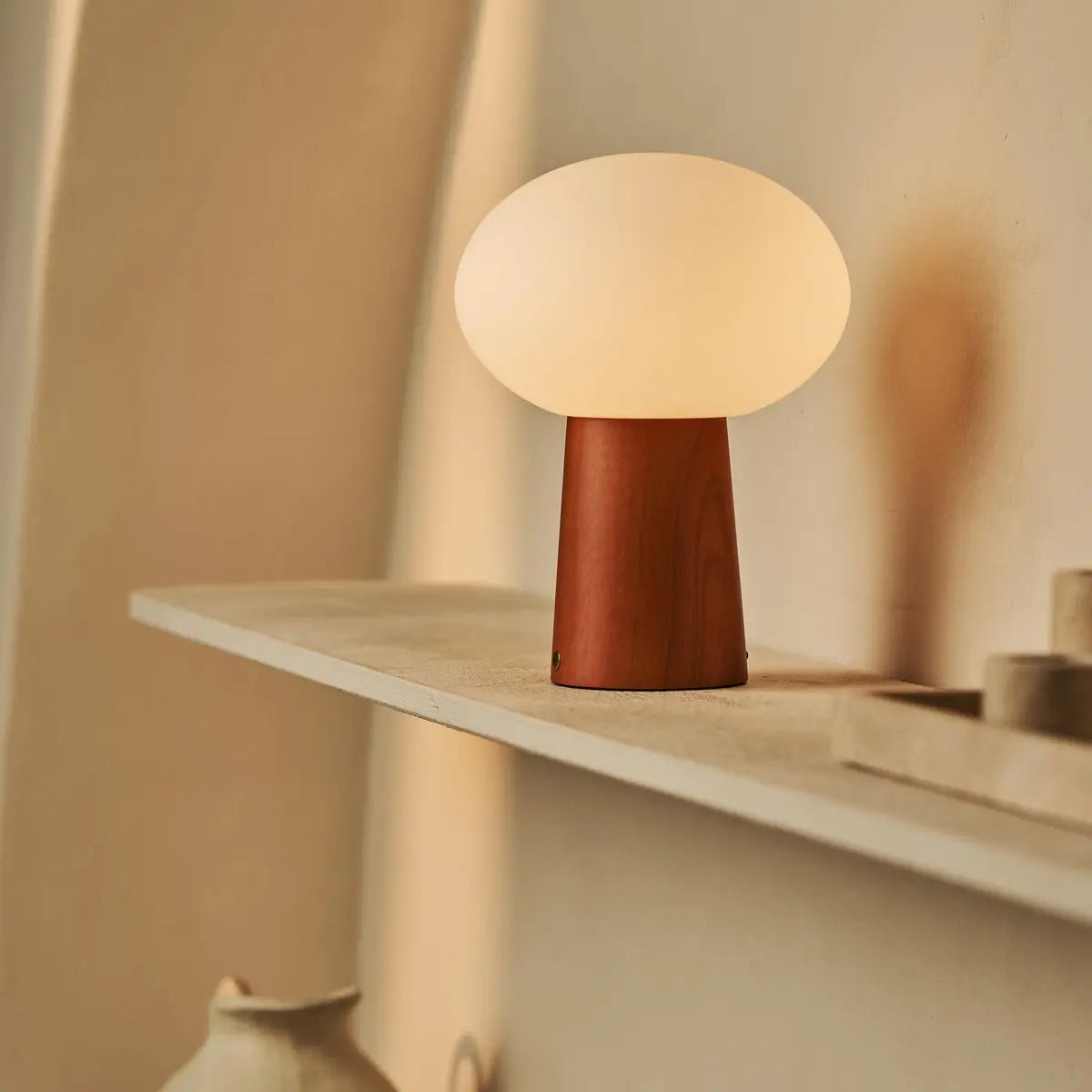 Bordslampa i Trä Max Kastanjebrun