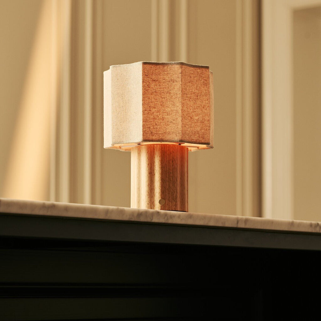 Eloïsa Natur Uppladdningsbar Bordslampa – Nordic Collection