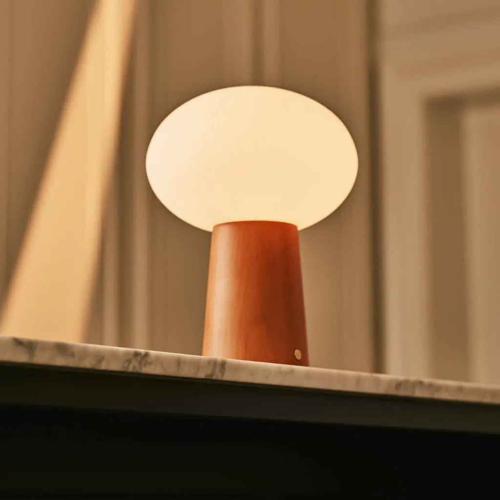 Bordslampa i Trä Max Kastanjebrun
