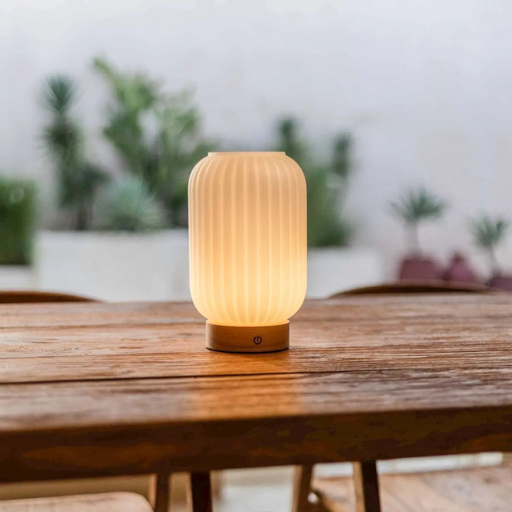 Bordslampa i Trä Lilly Ljusbrun