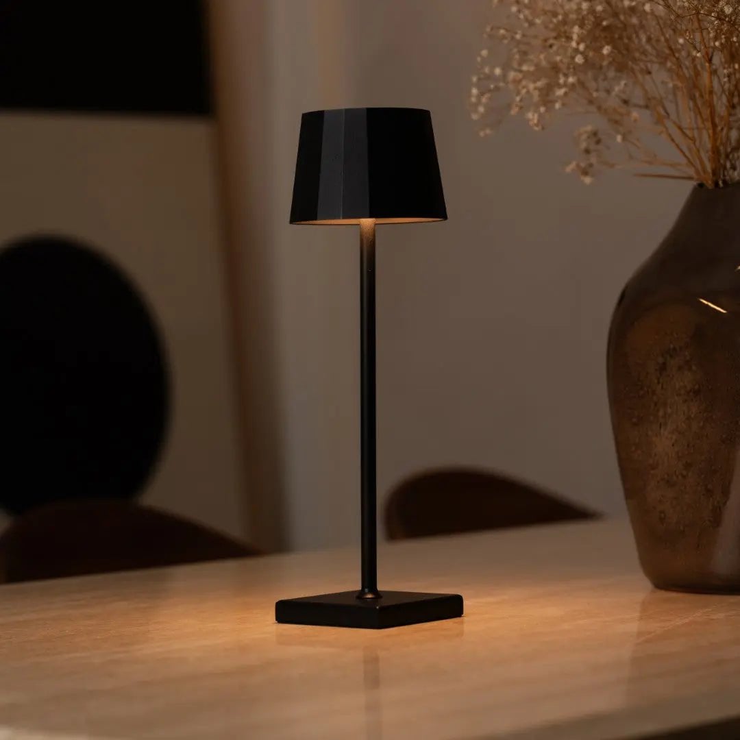 Bordslampa i Trä William Svart