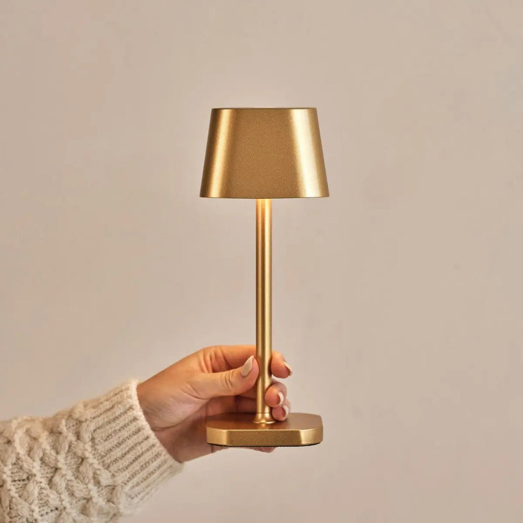 Bordslampa i Trä Ava Guld