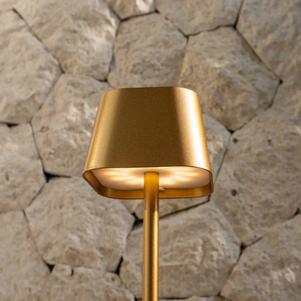 Bordslampa i Trä Ava Guld