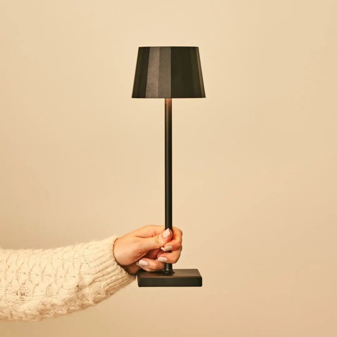 Bordslampa i Trä William Svart
