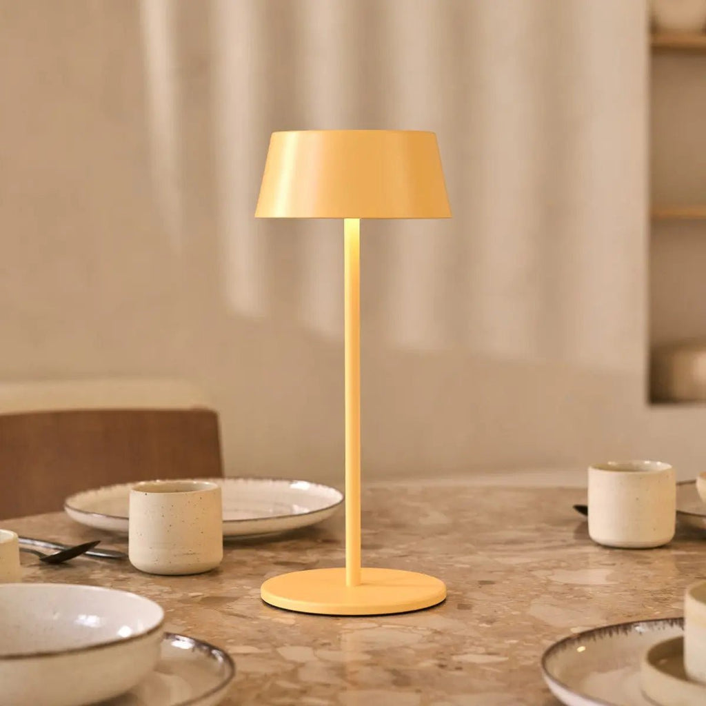 Bordslampa i Trä Hugo Bärnstensgul