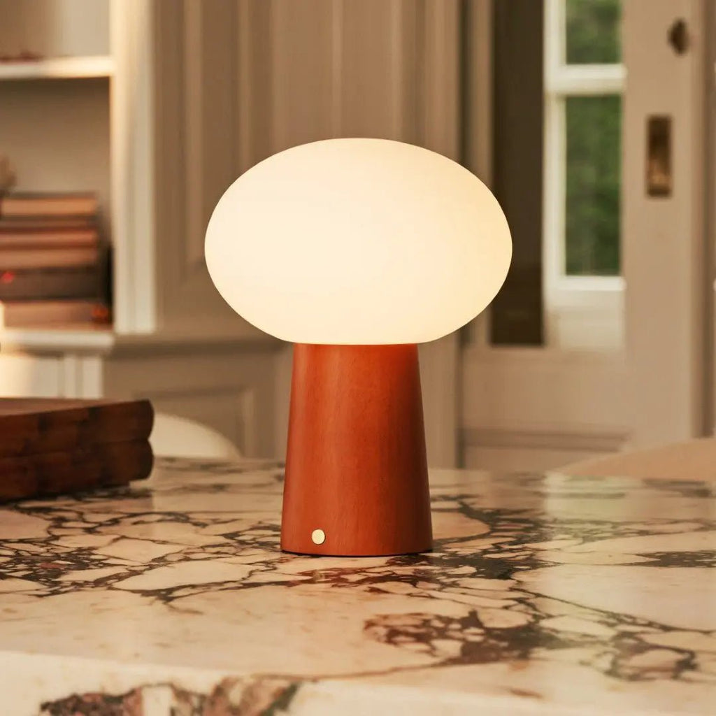 Bordslampa i Trä Max Kastanjebrun