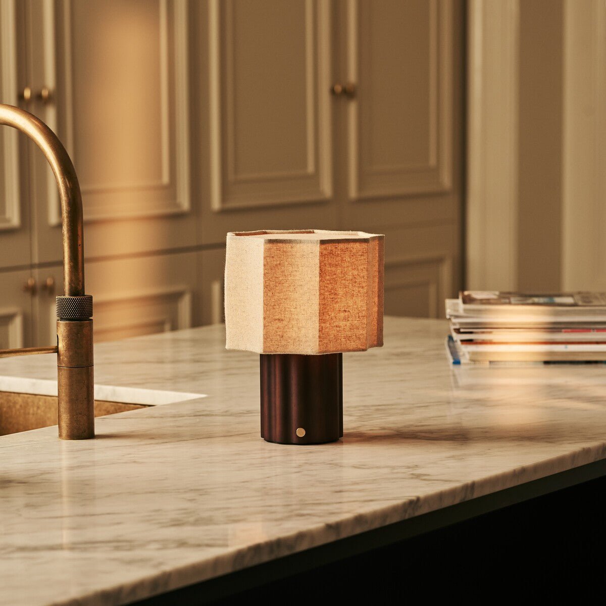 Eloïsa Mörkbrun Uppladdningsbar Bordslampa – Nordic Collection