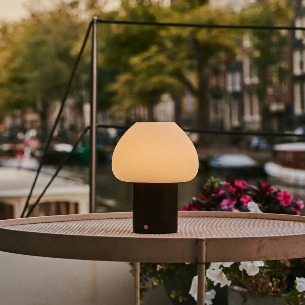 Fynn Mörkbrun Trälampa, Uppladdningsbar
