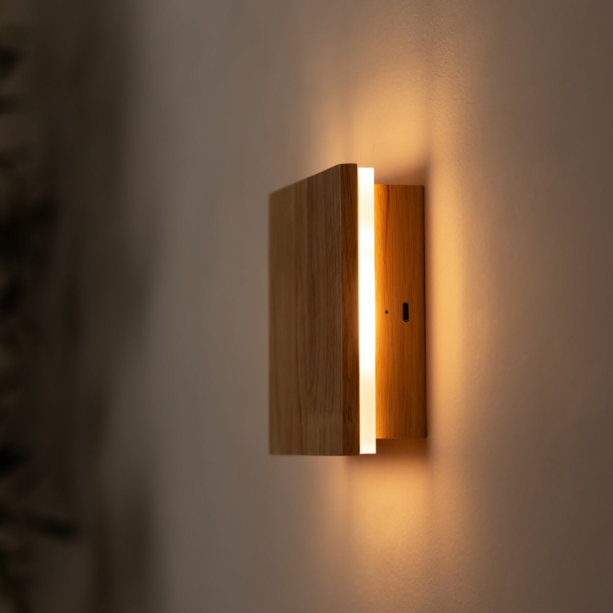 Vägglampa i Trä Lane Ljusbrun