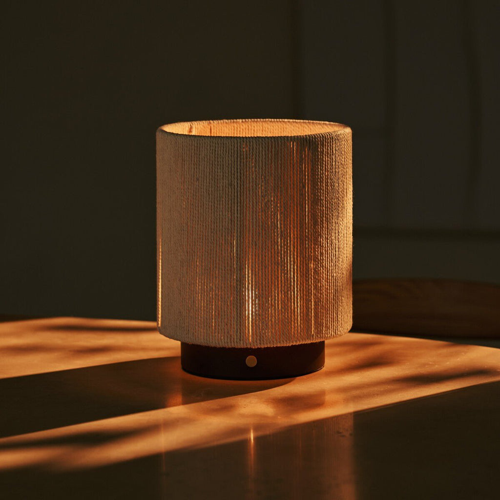 Ivo Mörkbrun Trälampa – Sladdlös Bordslampa