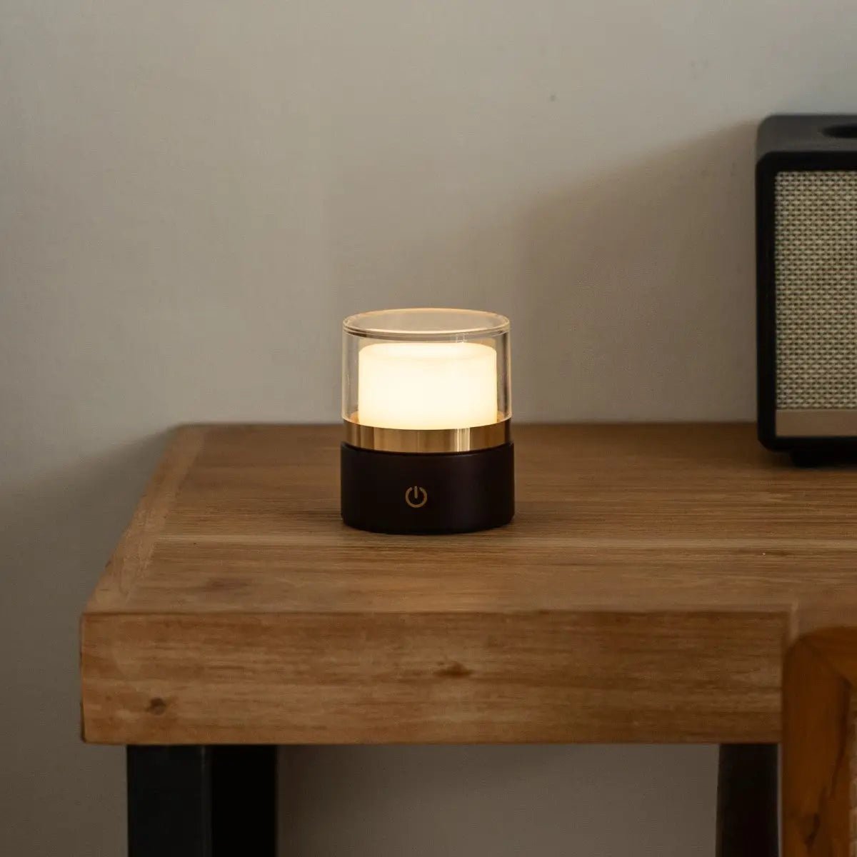 Bordslampa i Trä Leo Mörkbrun