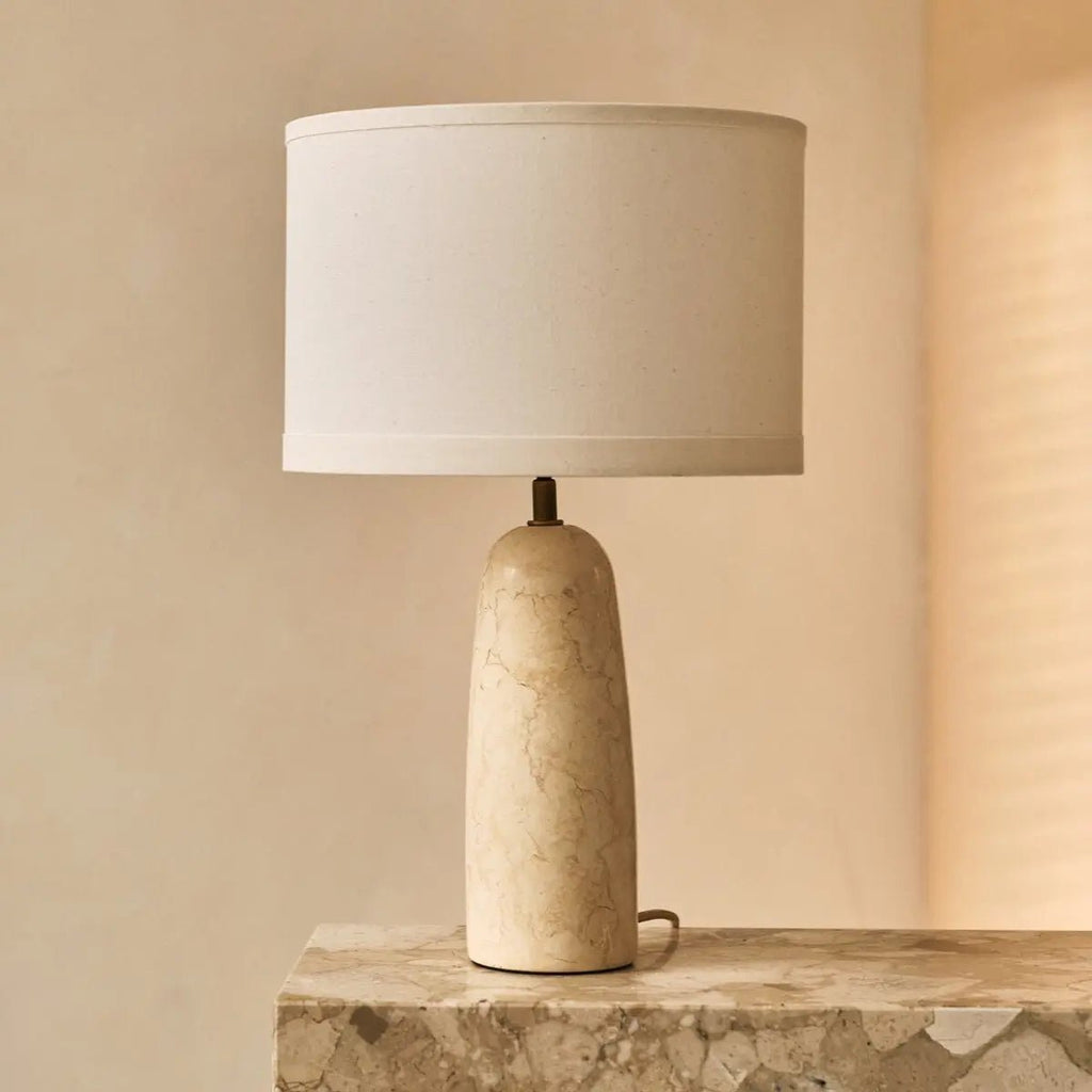 Charlotte Marmorlampa med Tygskärm