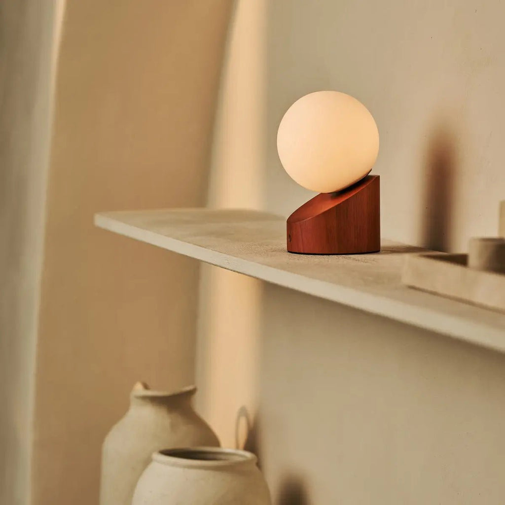 Morris – Sladdlös Uppladdningsbar Mini-Bordslampa i Kastanjebrunt