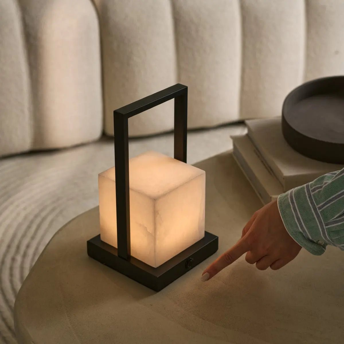 Nola Alabaster Sladdlös Bordslampa